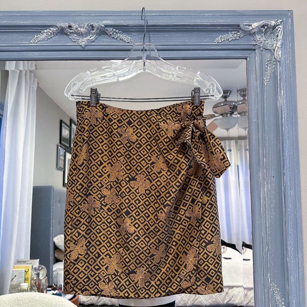 Vintage Silk Hawaiian Tropical Print Tan‎ Wrap Mini Skirt Size M
